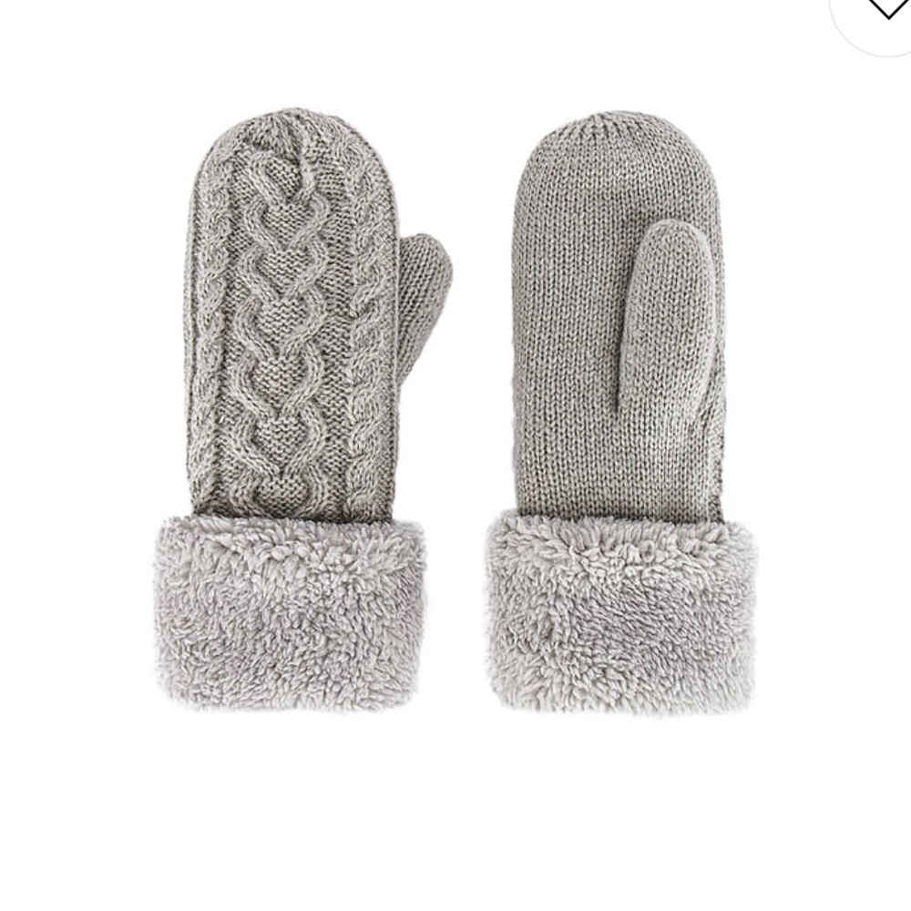Cable Lined Mitten in Light Grey